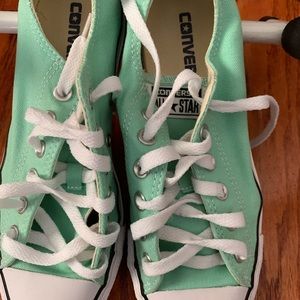 Converse chuck Taylor low top unisex shoes